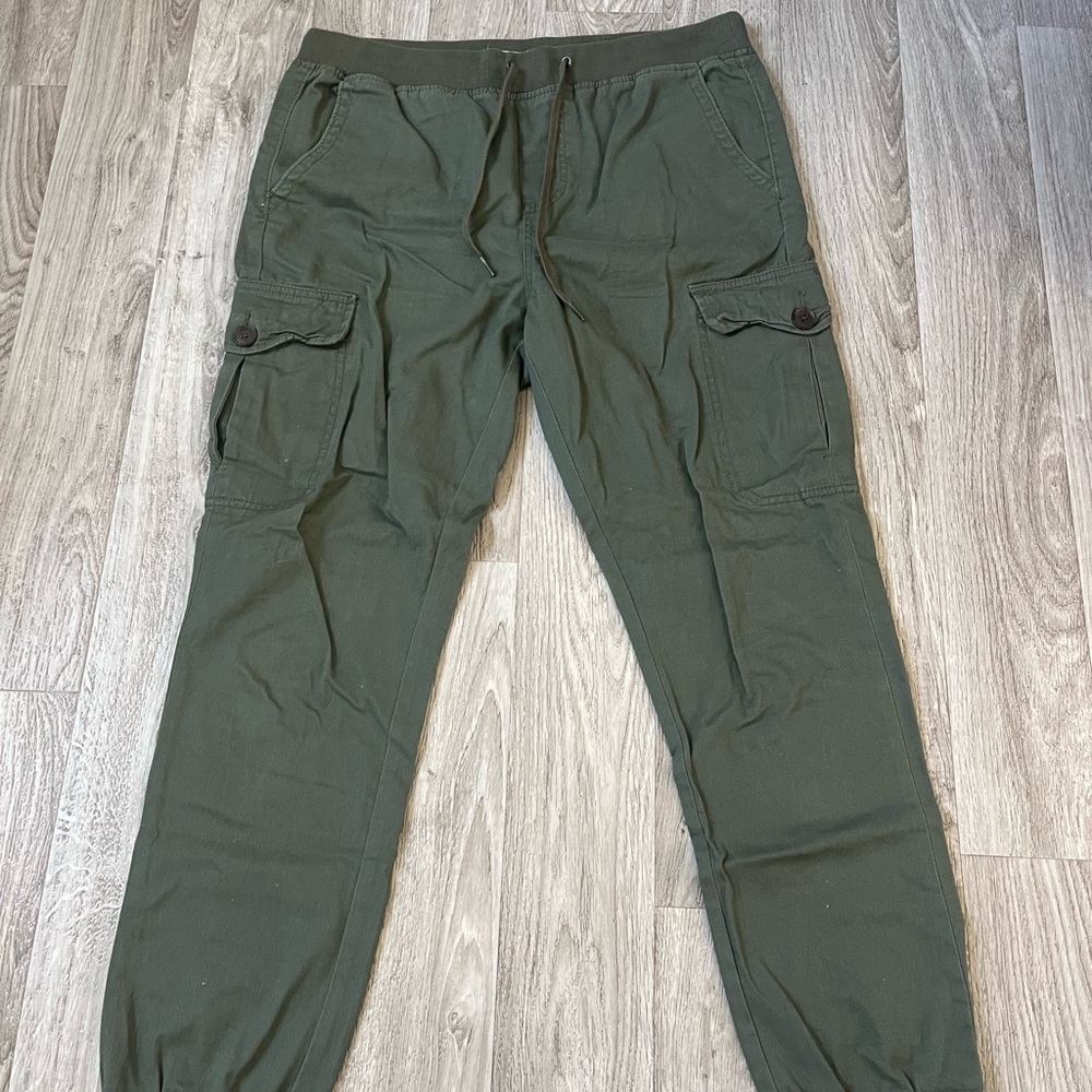 Cape Juby Dark Green Cargo Pants for Men